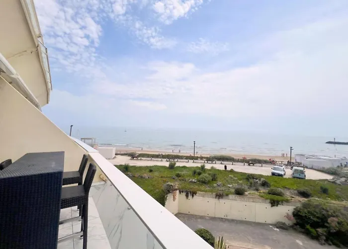 12c, Heliopolis C, Village Naturiste