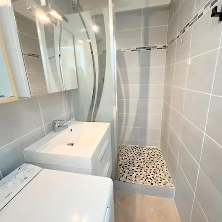 12c, Heliopolis C, Village Naturiste Apartment