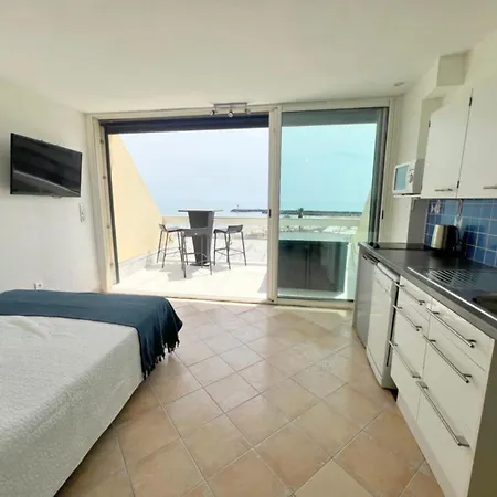 12c, Heliopolis C, Village Naturiste Apartment *