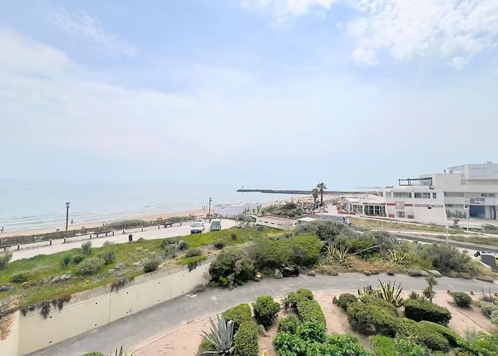 12c, Héliopolis C, Village Naturiste